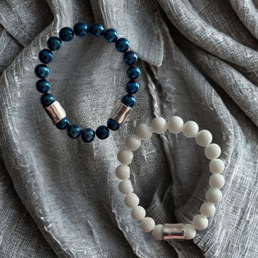 Pulseras dobles de hematita azul y jade blanco