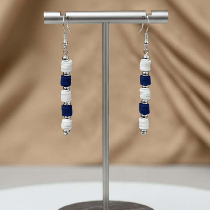 Elegant Royal Blue and White Jewelry Set with Beaded Earrings on Display Stand